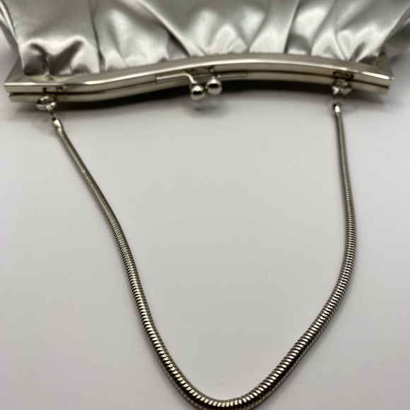 Jeannie Lottie silver satin clutch w/ silver snake strap. BNWOT. - Picture 7 of 9